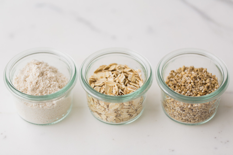 Feeding Baby Oatmeal - How to make easy homemade natural baby oat cereal