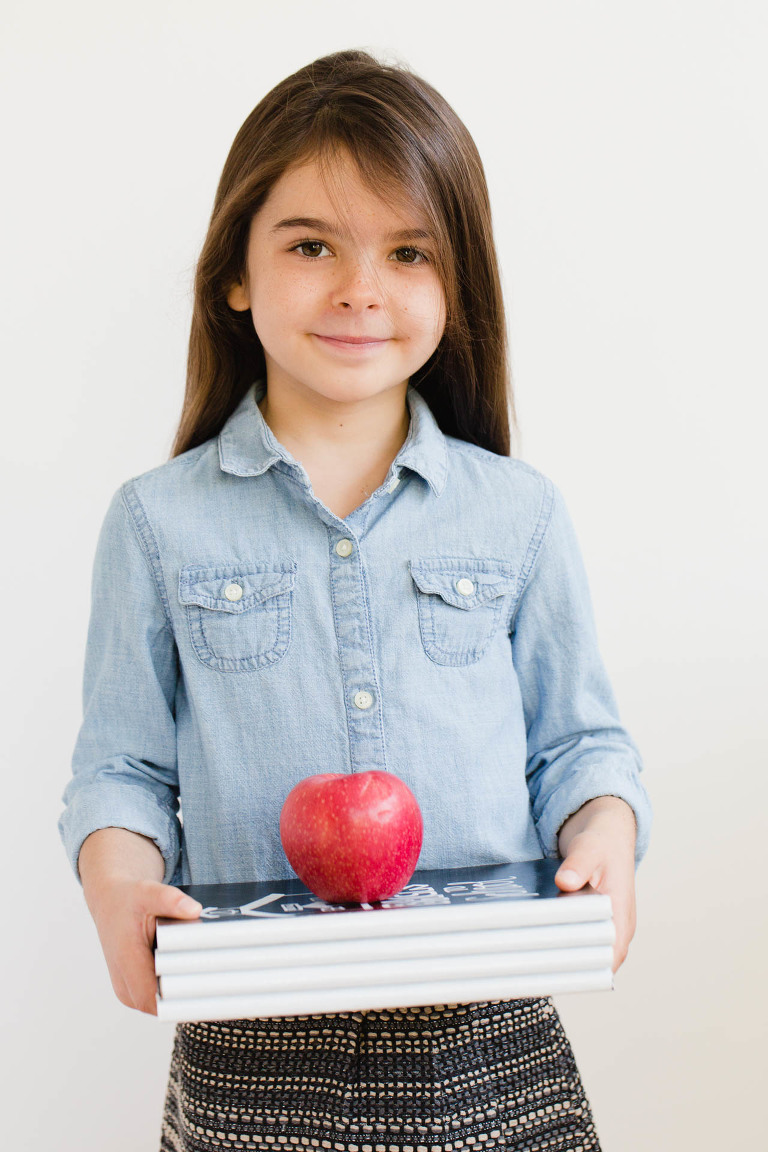 These easy DIY chalkboard notebooks are a great back to school project that even the youngest kids can make. Add an apple and you have the perfect back to school teacher's gift!